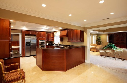 Drayton House | Upscale Fully Furnished Executive Home