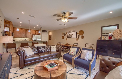 New Braunfels Condo | Upscale, gated with a pool, direct river access! Guadalupe Riverfront!