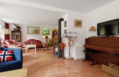 Muritz House | Upscale holiday home with terrace and garden