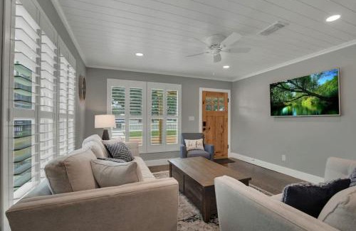 Dripping Springs House | Upscale Home with Pool and FirePit - Close to Mercer St!