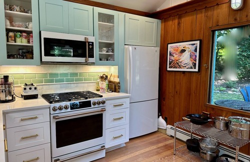 Rocky Point House | Upscale in Rocky Point
