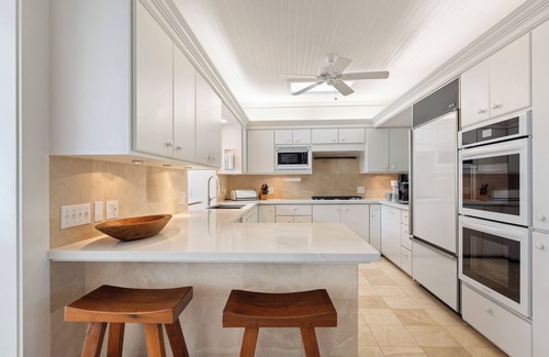Lanikai House | Upscale Kailua Getaway: Steps to Swim Beach!