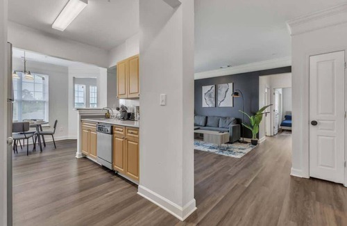 Southwest Raleigh Apartment | Upscale King 3BR Suite Mins to Downtown Raleigh!