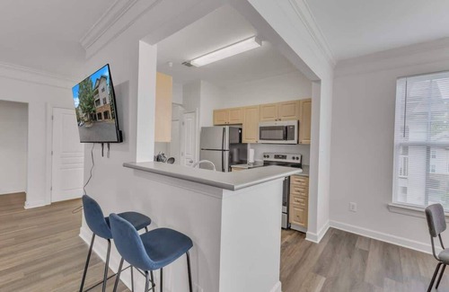 Southwest Raleigh Apartment | Upscale King 3BR Suite Mins to Downtown Raleigh!