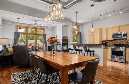 Downtown Steamboat Springs Condo | Upscale Luxury w/Air Conditioning - Urban Loft in Downtown Steamboat