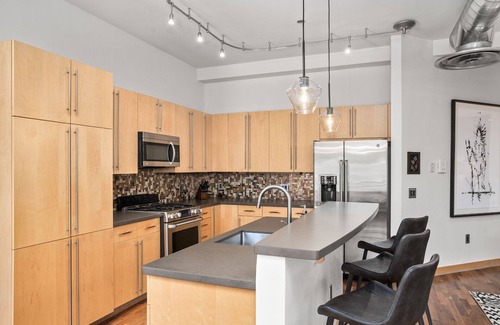Downtown Steamboat Springs Condo | Upscale Luxury w/Air Conditioning - Urban Loft in Downtown Steamboat