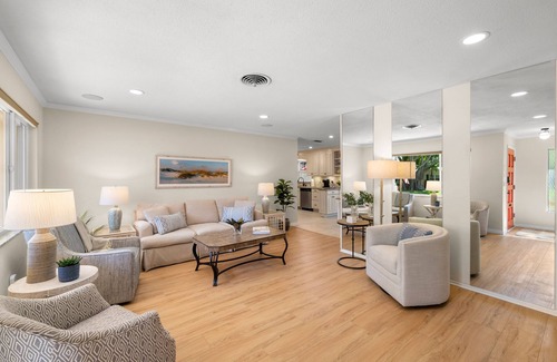 Riviera Bay House | Upscale Mid-Century Home Close to Everything