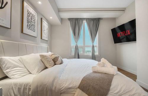 Haysboro Apartment | Upscale Penthouse Stay with Mountain & City Views, Free Parking, BBQ Grill, Office Space & More