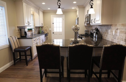 Southwest Anaheim House | Upscale Pool/Jac House: 3 EnSuites, Walk to Disney
