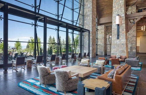 Aurora House | Upscale Resort & Water Park Convenient to Majestic Denver