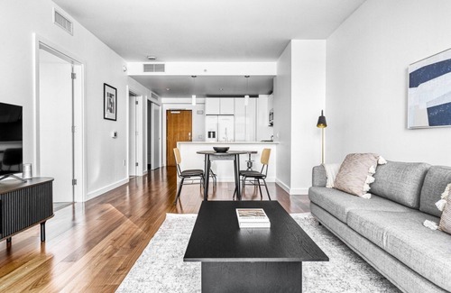 Rincon Hill Apartment | Upscale Rincon Hill 1BR w/Pool & Theater, close to shops, by Blueground