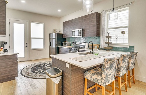 Mahncke Park Condo | Upscale San Antonio Condo w/Rooftop Patio