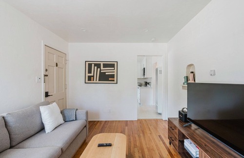San Jose Apartment | Upscale San Jose 1BR w/Parking & W/D, nr Shopping, by Blueground