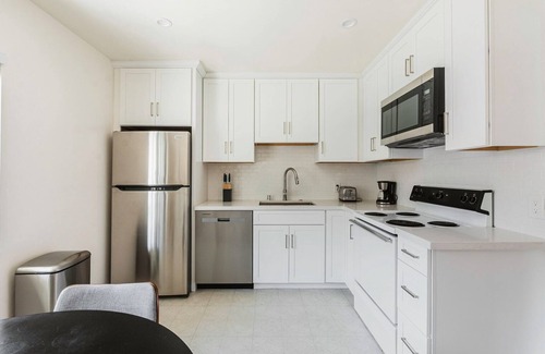 San Jose Apartment | Upscale San Jose 1BR w/Parking & W/D, nr Shopping, by Blueground
