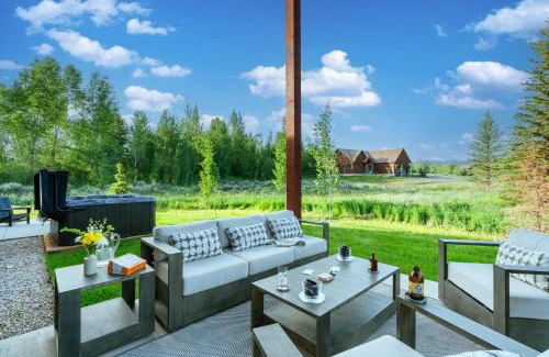 Driggs House | Upscale Ski Chalet - Wildlife AC Hot Tub