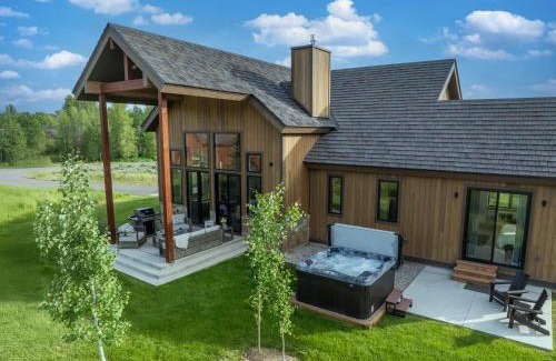 Driggs House | Upscale Ski Chalet - Wildlife AC Hot Tub