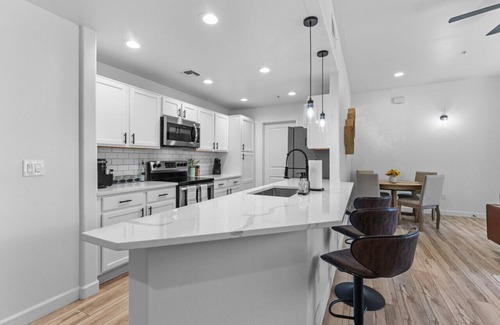 Campus Farm Condo | Upscale Southwest Style Condo Tucson