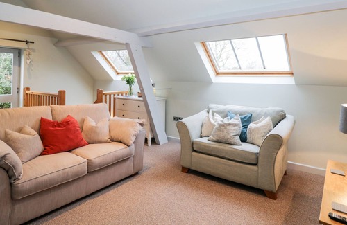 Callow End Cottage | UPSIDE DOWN HOUSE, family friendly, with a garden in Callow End