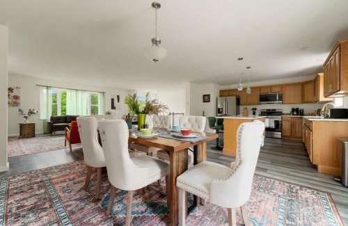 Sparrow Bush House | Upstate NY Escape - Game Ready, Game Room, Pool Table, Firepit, Delaware River