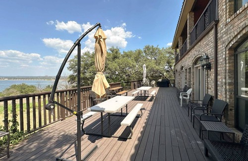 Buchanan Dam House | Upstay - 10-Acre Lakeside Mansion w Boat Ramp