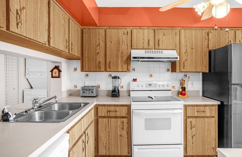Ventura Apartment | Upstay 2BR Golfer's Retreat w Patio Ventura Resort
