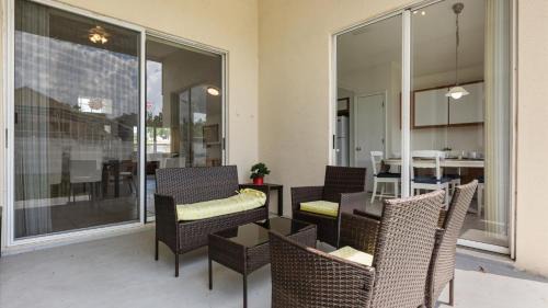 Chatham Park House | Upstay 3BR Family-Friendly Stylish Retreat w Patio