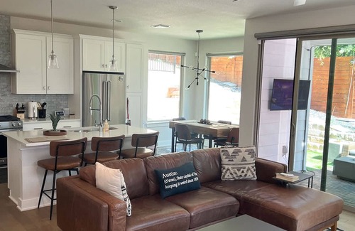 Rosewood House | Upstay - Eastside Home w Patio BBQ - Mins to DT