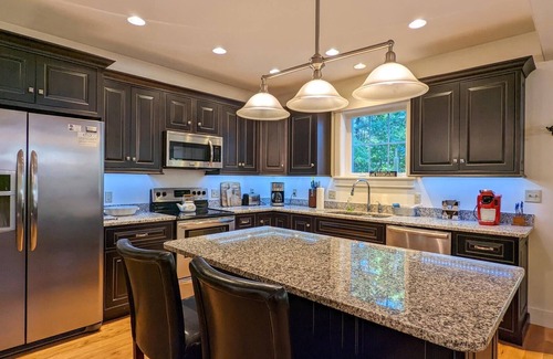 Meredith House | Uptown Charmer, Meredith near Winnipesaukee!