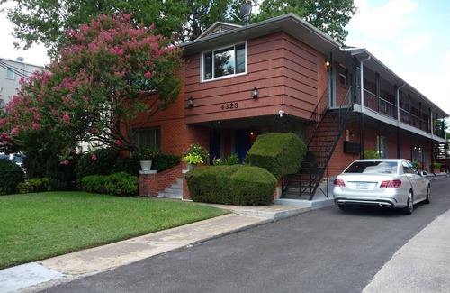 Knox - Henderson Apartment | Uptown Dallas - Lovely Studio 7A, WiFi, Parking, Near Restaurants & Shops & Safe