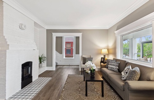 Lowry Hill East House | Uptown Delight
