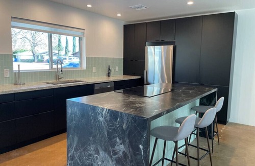 North Mountain House | Uptown Mid Century Charmer