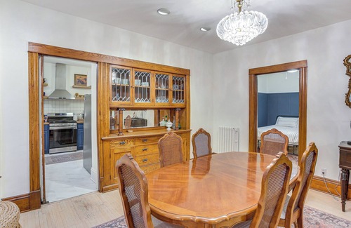 Lowry Hill East Apartment | Uptown Minneapolis Home: Walk to Lakes!