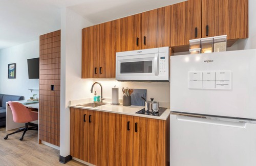 Greater Palm River Point CDC Hotel | Uptown Suites Extended Stay Tampa FL – Riverview