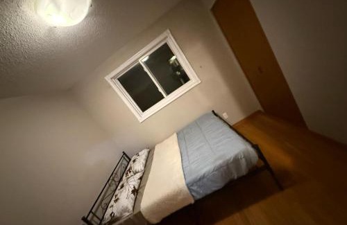 Waterloo House | UPTOWN WATERLOO-KWC ROOM-Best Location,Lowest Prices