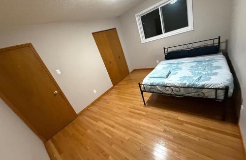 Waterloo House | UPTOWN WATERLOO-KWC ROOM-Best Location,Lowest Prices