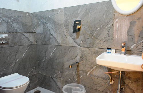 Agara Hotel | UR Stay Inn