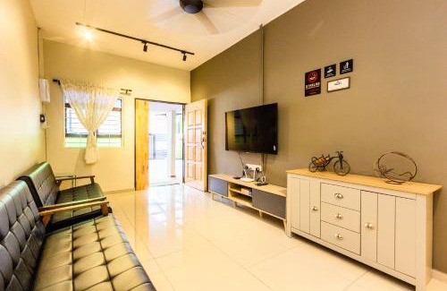 Central Seberang Perai House | Urban 10pax Terrace Gem near Sunway Carnival