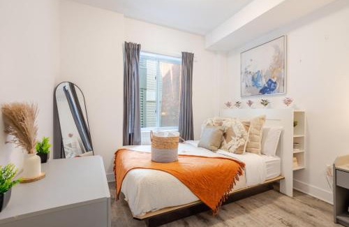 Downtown Montreal Apartment | Urban 1BDR Apartment on Bishop -MTL Live Spot