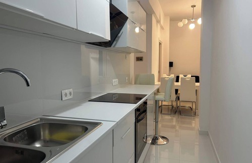 Platia Viktorias Apartment | Urban 2 Bd Apt in Athens