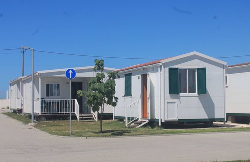Ferrel Cottage | Urban Art Camping Bungalow Nat, located near beach