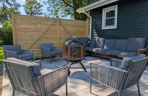 Cedar Falls House | Urban Cabin Cedar Falls