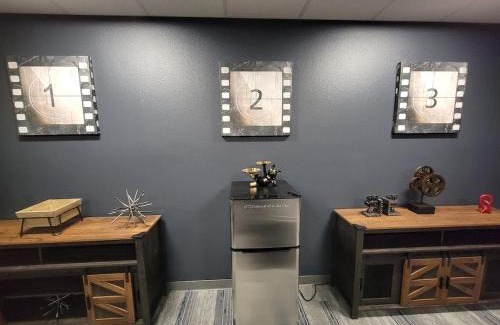 Historic Southwest Apartment | Urban Comfort close to Mayo free parking