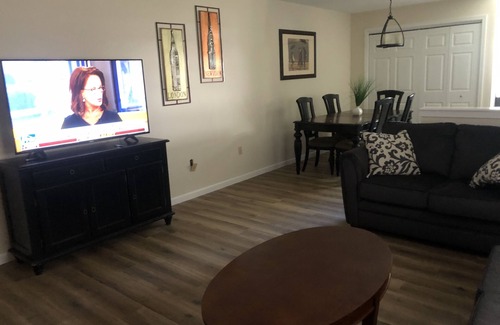 Washington Apartment | Urban comfort just remodeled! Located downtown Washington