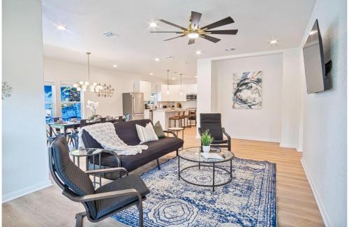 Denver Heights House | Urban Delight 4BR3BA Near City Center
