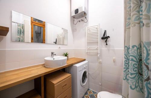 Terezvaros Apartment | Urban Ease n' Simple Comfort in the City Core