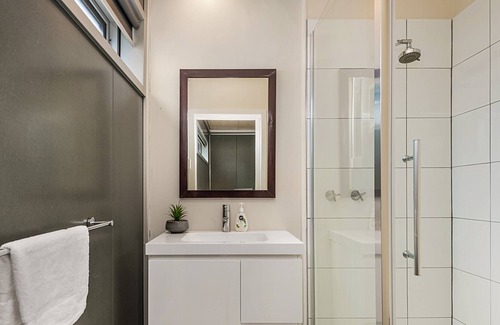 Kangaroo Flat Apartment | Urban Edge Apartment Six