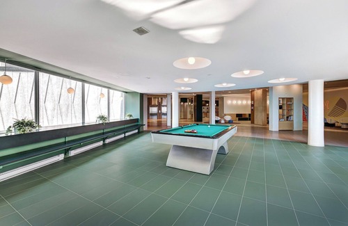Shaughnessy Village Apartment | Urban Elegance Redefined at Dorchester