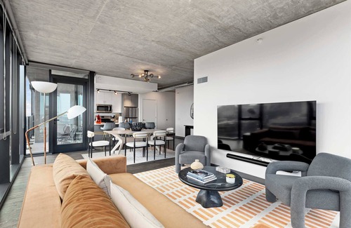 Near West Side Apartment | Urban Escape: 2BR w/Pool, Gym & Skyline Views