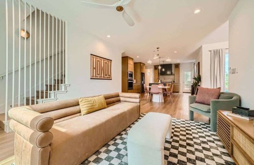 Georgetown House | Urban Farmhouse. New, Heated pool, Walk to Square
