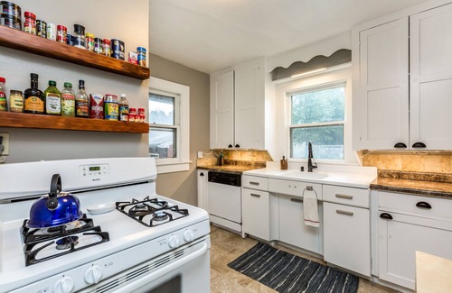 Lovington House | Urban FarmStay at Dogpatch Urban Gardens